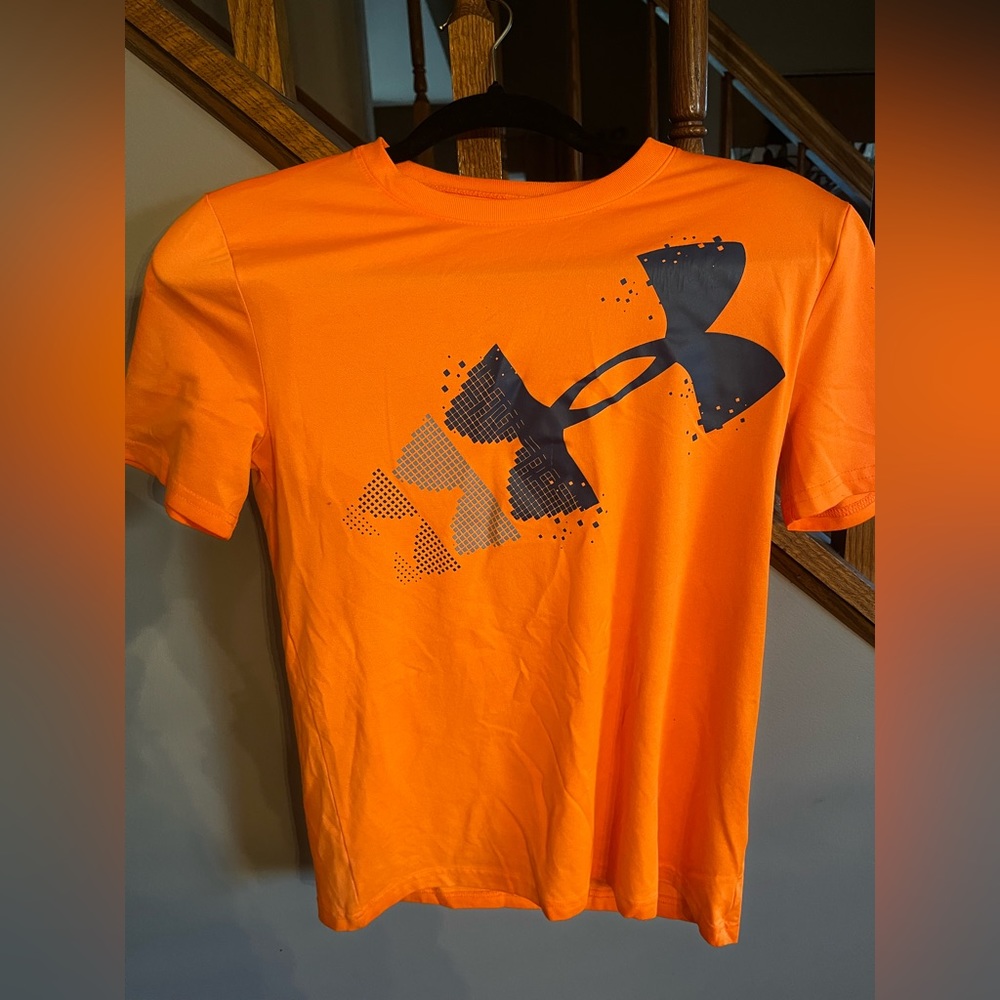 Under Armour Youth Large Orange Dryfit short sleeve T-shirt